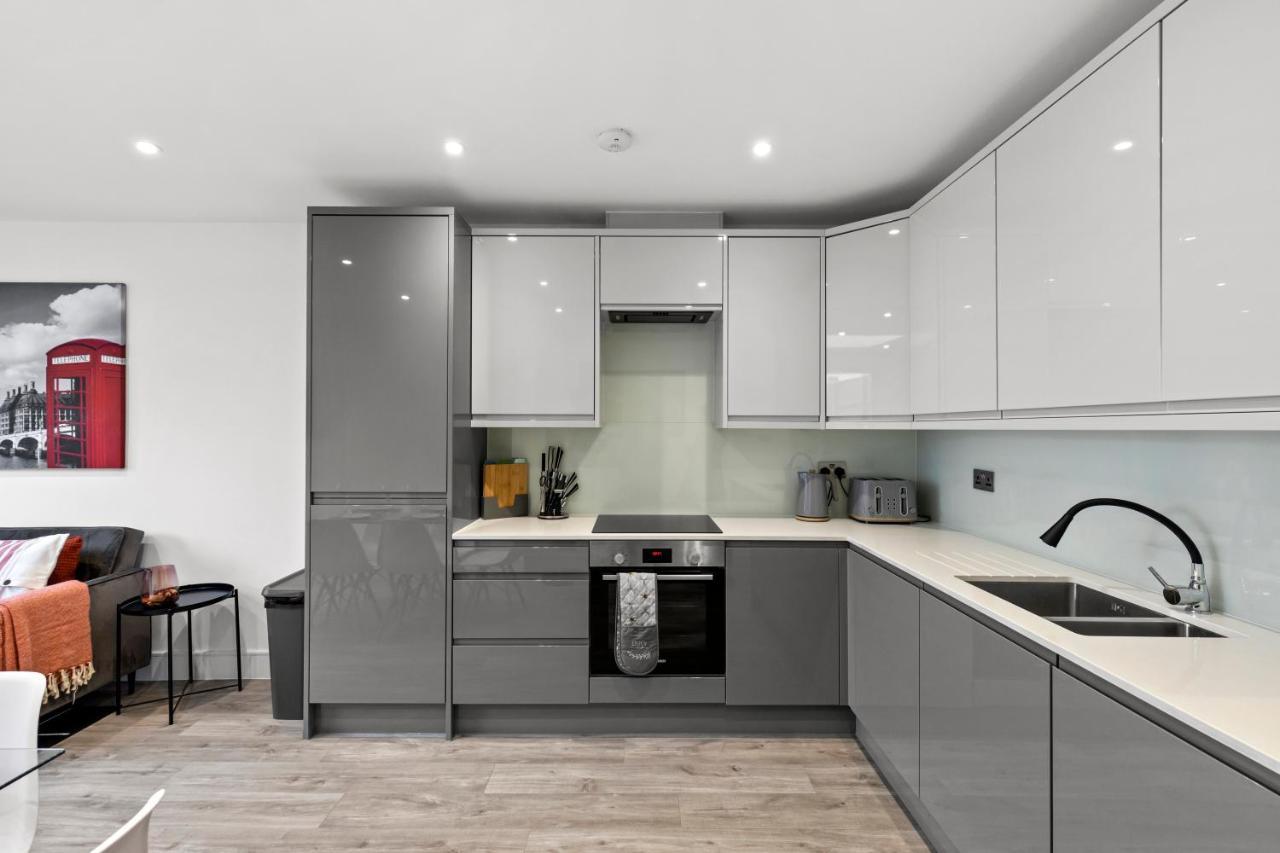 Star London Vivian Avenue 2-Bed Retreat With Garden Apartment The Hyde ภายนอก รูปภาพ