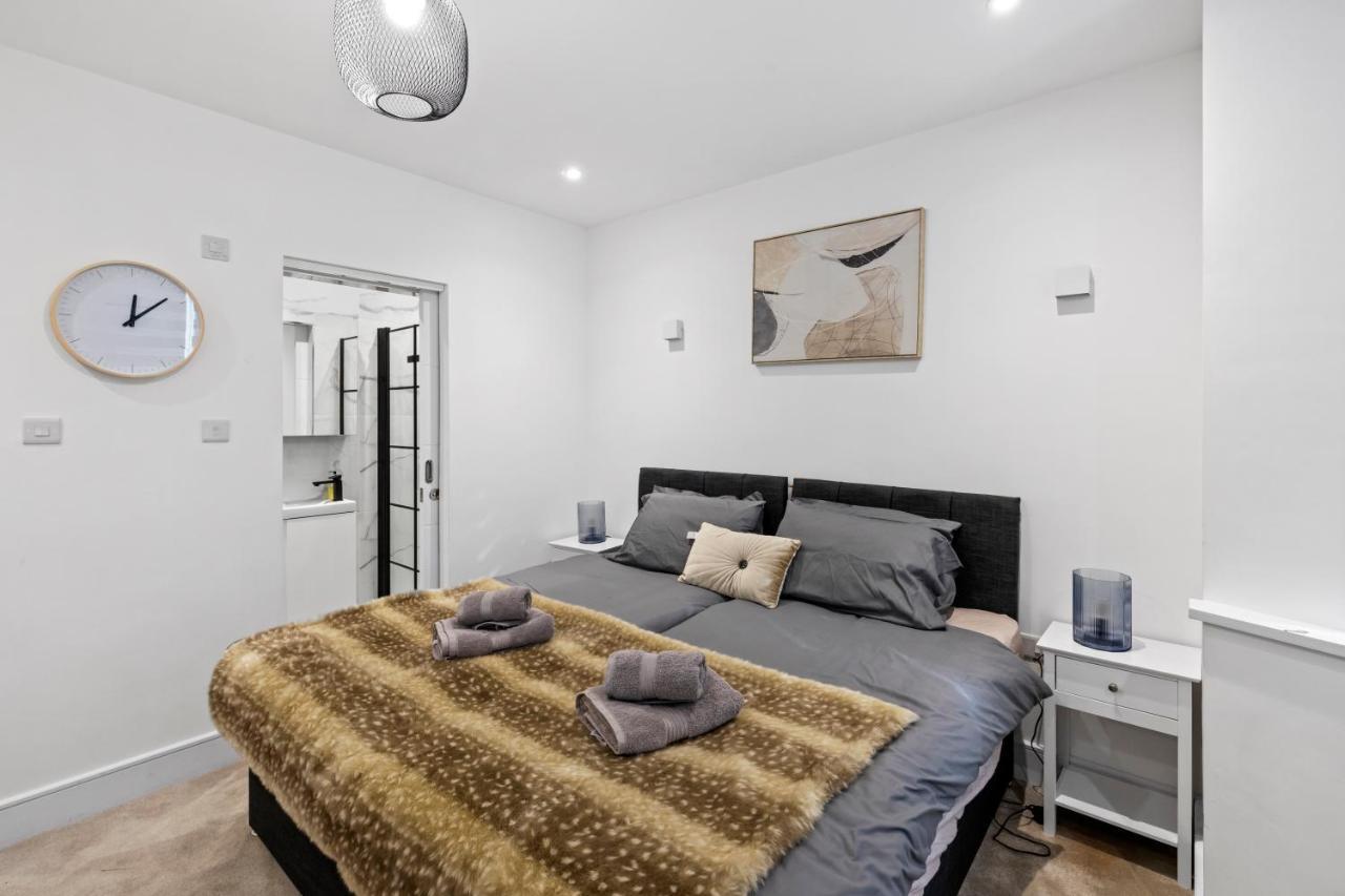Star London Vivian Avenue 2-Bed Retreat With Garden Apartment The Hyde ภายนอก รูปภาพ